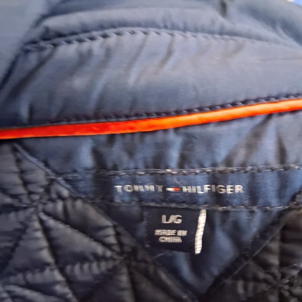 Tommy Hilfiger Navy Quilted Barn Jacket with Gold Hardware - Picture 10 of 11